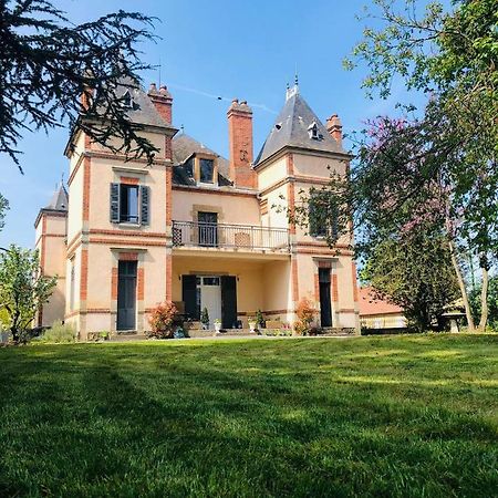 Château Ségot Neuilly-le-Réal Exterior foto