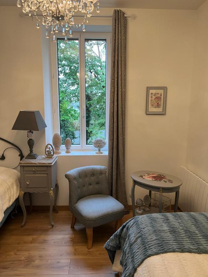 Château Ségot Neuilly-le-Réal Exterior foto
